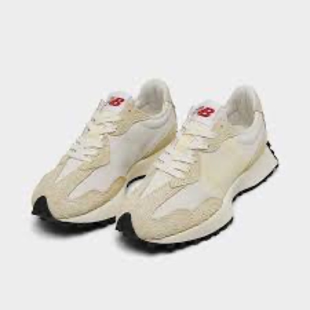 NWOT New Balance 327s (wmns 9/ men's 7.5)